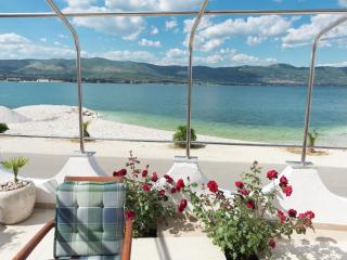 Holiday Home in Arbanija with Sea Views, cleaning included - Trogir - 5