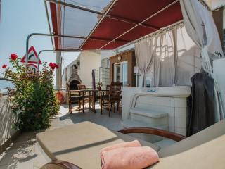 Holiday Home in Arbanija with Sea Views, cleaning included - Trogir - 4