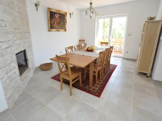 Luxurious Villa in Tijarica with a Private Pool, cleaning included - Pocrnja - 8