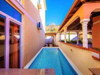 Stone Cottage in Croatia with Pool and Nature, cleaning included - Dramalj - 0