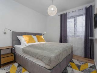 Luxury Beachfront Krk Apartments with Terrace - One Bedroom Apartment with Terrace - Krk - 4