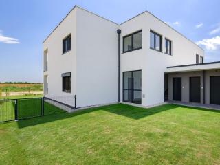 Apartment Near Golf Course, cleaning included - Zsira - 4