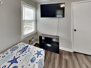 Bungalow by the Sea - Surf City - 9