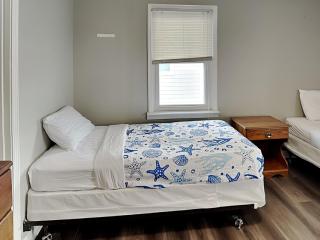Bungalow by the Sea - Surf City - 8