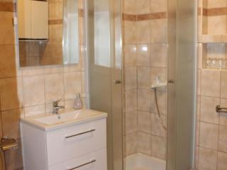 Serene Sea View Krk Apartment with Balcony - Two Bedroom Apartment with Sea View and Balcony - Krk - 5