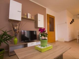 Refined and Timeless Krk Apartment with Terrace - Two Bedroom Apartment with Terrace - Krk - 0