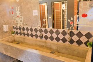 Bell Lifestyle Hostel Phuket - Strand Nai Yang - 2
