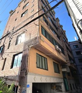 lStayDearl DMC Station walk 3 minutes l Hongdae 1 stop l Seoul Station 3 stops l Itaewon 20 minutes - 9