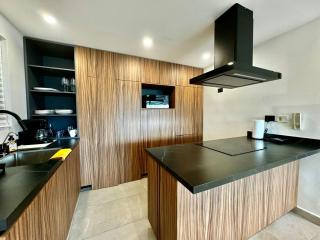 Modern 2 Bedroom Ground Floor Apartment! - Playa del Carmen - 2