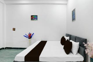 Hotel O A.R Palace - Bhauli - 1