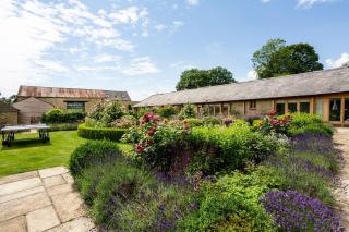 Lavender Farmhouse - 1