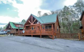 Bear Creek Lodge - Game Nights, Hot Tub Soaks & Relaxation - 7
