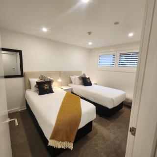 Lakeside central 3 bdrm Luxury! - Wanaka - 5