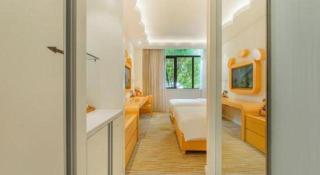 Deefly Yinrun Town Hotel - 1