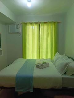 Pine Suites Tagaytay - Tagaytay - 1