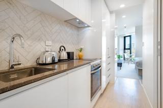 Great 1-Bedroom Studio in CBD - Auckland - 3