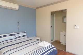 Merinda Village Hotel - Country Pub Stay - Just off Bruce Highway - 6