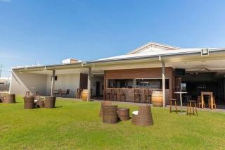 Merinda Village Hotel - Country Pub Stay - Just off Bruce Highway - Bowen - 0