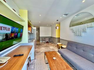 2 Bedroom Apartment Steps From the Sea! - 0