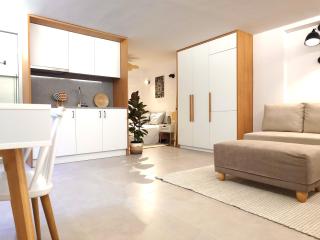 The Jacuzzi Loft - Héraklion - 9
