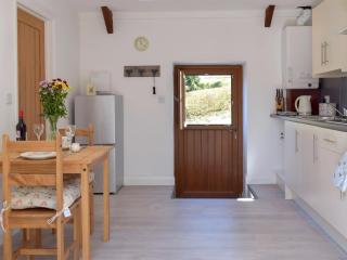 Parlwr - Uk11210 - Cwrt-newydd - 9