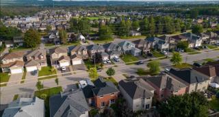 Beautiful, cozy and peaceful 2 bdrm and 2 bath home in Barrie - Barrie - 9