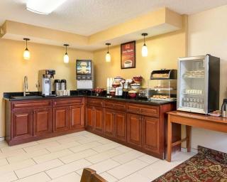 Econo Lodge Near Quantico Marine Base - Dumfries - 4