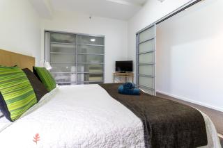 City Views On Pool Level King Bed Or Twin Share - Darwin - 1