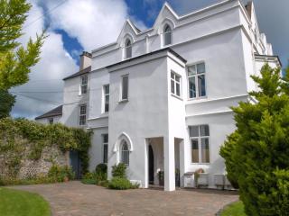 Nevadd - Uk12303 - Menai Bridge - 0