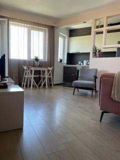 Prem High Rise, Views, Free Parking - Plovdiv - 5