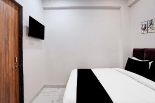 Hotel O Mannat - Indore - 1