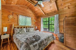 Mountain View, Hot Tub, King Bed, WiFi, Fire Place - 9