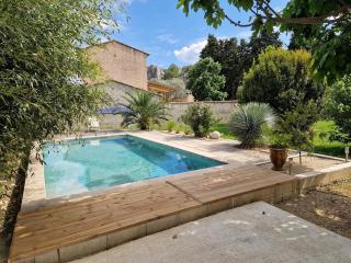 Provençal house with pool - 0