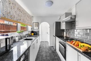 Spacious Sleeps6 Leisure Contractors SuperfastWiFi - Kempston - 5