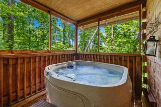 Rustic Cabin, WiFi, Hot Tub, Fireplace, Views! - 6