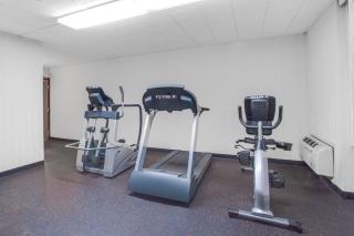 Days Inn by Wyndham Liberty - Ferndale - 2