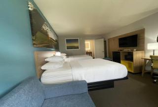 Days Inn & Suites by Wyndham York - 2