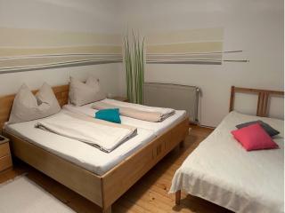 Apartment with mountain view - Sattendorf - 8