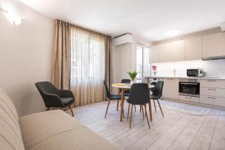 Varna Central Apartment & Studio - 9