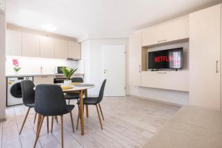 Varna Central Apartment & Studio - 0