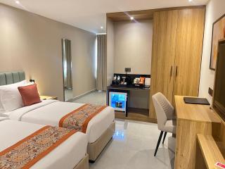 Hotel Grand Continent Premier, Banjara Hills, Hyderabad - Haiderabad - 7