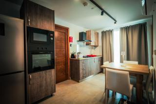 Stillel SkyLounge Suites - 2