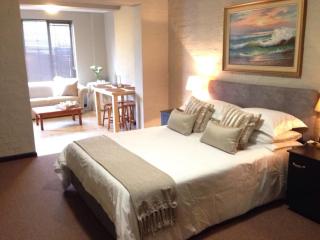 Sunshine Lodge - Jeffreys Bay - 8