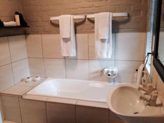 Sunshine Lodge - Jeffreys Bay - 4