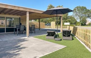 Awesome Home In Stavenisse With Jacuzzi - Stavenisse - 0