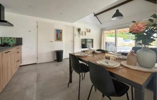 Awesome Home In Stavenisse With Jacuzzi - Stavenisse - 8