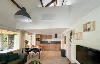 Awesome Home In Stavenisse With Jacuzzi - Stavenisse - 6