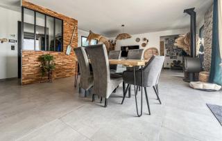 Cozy Home In Saint-Césaire-De-Gauzi - 4