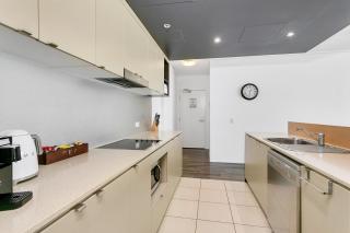 '7' Harbour View Apartment - 2BR 2Bth Pool Gym WiFi - Cairns - 9