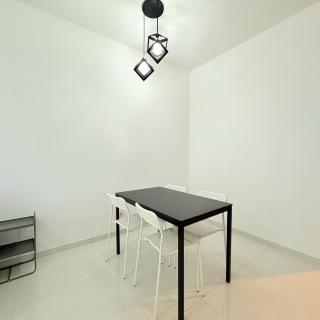 Regalia Park Condo Near Beach - Gelang Patah - 3